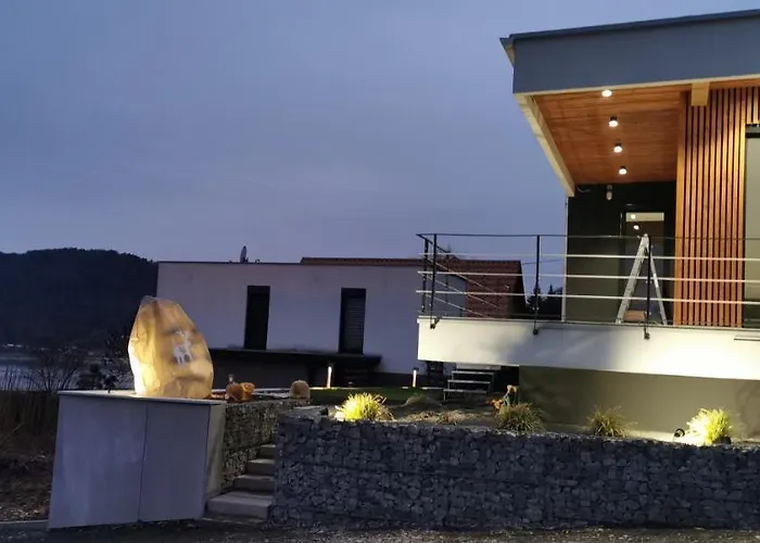 Panorama Domasa * Valkov