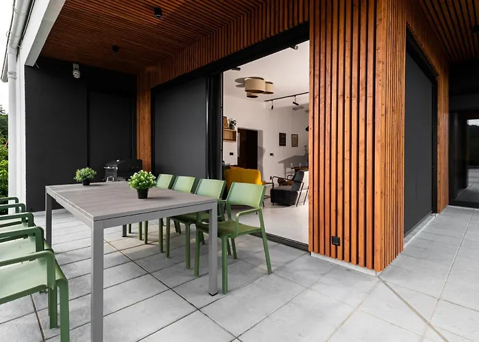 Panorama Domasa * Valkov